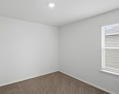 15619 Garam Trail - Photo Thumbnail 12