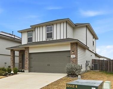 15619 Garam Trail - Photo Thumbnail 2