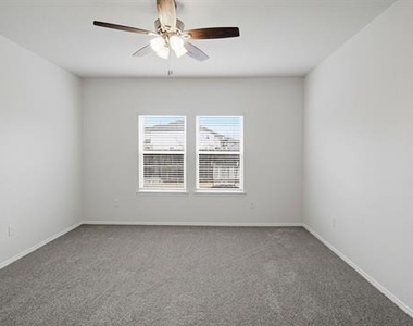 15619 Garam Trail - Photo Thumbnail 11