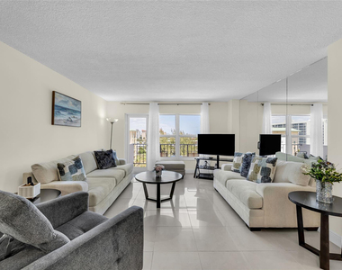 405 N Ocean Boulevard - Photo Thumbnail 9