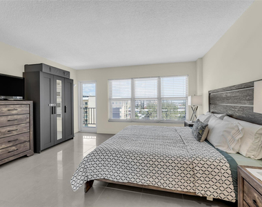 405 N Ocean Boulevard - Photo Thumbnail 2