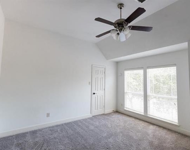 4525 W University Boulevard - Photo Thumbnail 13