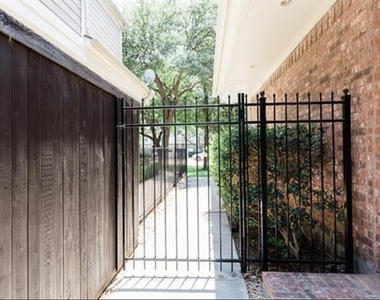 4525 W University Boulevard - Photo Thumbnail 2