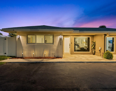 2100 Ne 45th Street - Photo Thumbnail 30