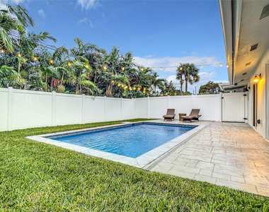 2100 Ne 45th Street - Photo Thumbnail 28
