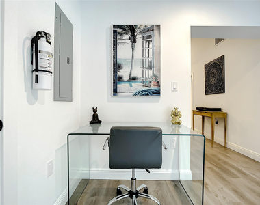 2100 Ne 45th Street - Photo Thumbnail 22