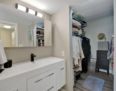 1301 River Reach Drive - Photo Thumbnail 10