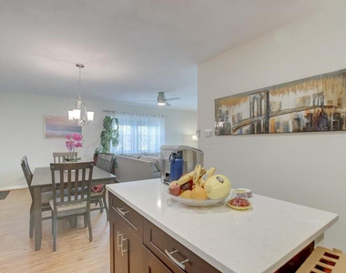 2990 Ne 16th Avenue - Photo Thumbnail 2