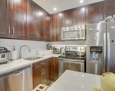 2990 Ne 16th Avenue - Photo Thumbnail 4