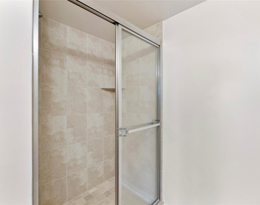 6519 Coral Lake Drive - Photo Thumbnail 9
