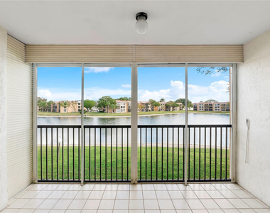 6519 Coral Lake Drive - Photo Thumbnail 11