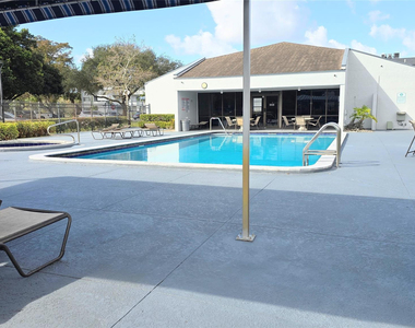 8421 Lagos De Campo Boulevard - Photo Thumbnail 29