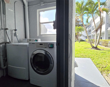 8421 Lagos De Campo Boulevard - Photo Thumbnail 21