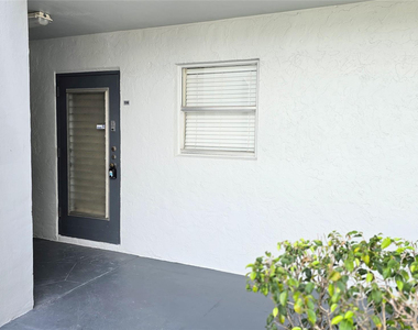 8421 Lagos De Campo Boulevard - Photo Thumbnail 19