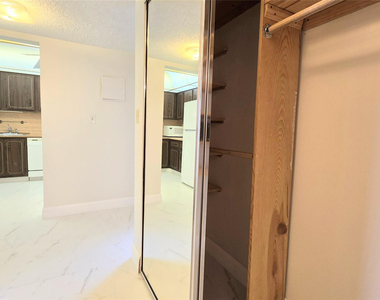 8421 Lagos De Campo Boulevard - Photo Thumbnail 14