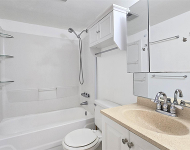 8421 Lagos De Campo Boulevard - Photo Thumbnail 12