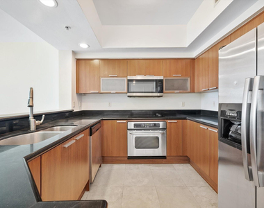 15051 Royal Oaks Lane - Photo Thumbnail 9