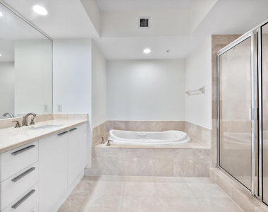 15051 Royal Oaks Lane - Photo Thumbnail 21