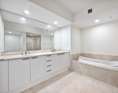 15051 Royal Oaks Lane - Photo Thumbnail 20