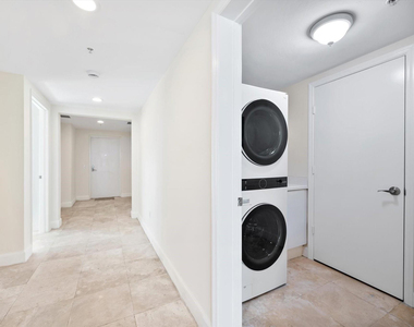 15051 Royal Oaks Lane - Photo Thumbnail 17