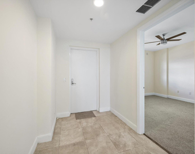 15051 Royal Oaks Lane - Photo Thumbnail 11
