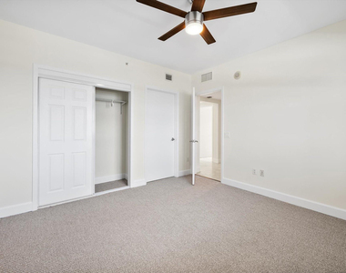 15051 Royal Oaks Lane - Photo Thumbnail 16