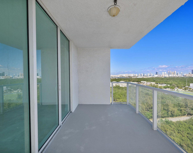 15051 Royal Oaks Lane - Photo Thumbnail 2