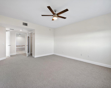 15051 Royal Oaks Lane - Photo Thumbnail 19