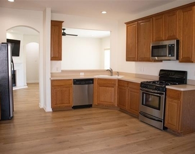10305 Bent Tree Drive - Photo Thumbnail 4
