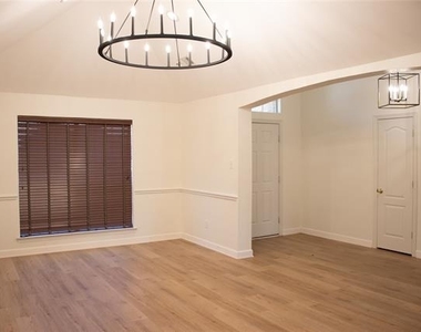 10305 Bent Tree Drive - Photo Thumbnail 2