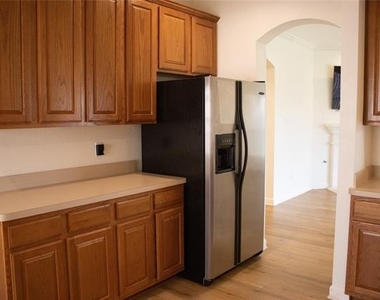 10305 Bent Tree Drive - Photo Thumbnail 5