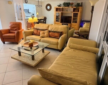 133 N Pompano Beach Boulevard - Photo Thumbnail 8