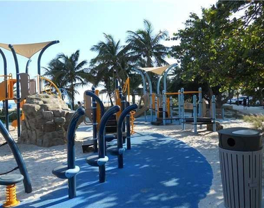 133 N Pompano Beach Boulevard - Photo Thumbnail 4