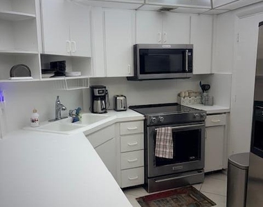 133 N Pompano Beach Boulevard - Photo Thumbnail 16