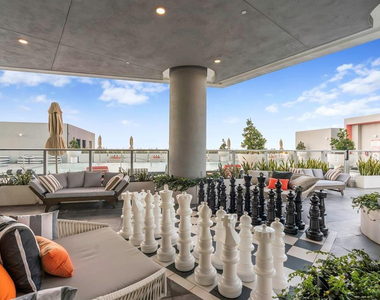 2000 Metropica Way - Photo Thumbnail 22