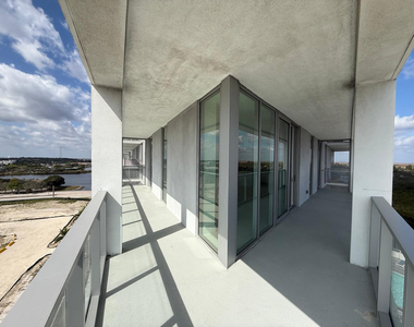 2000 Metropica Way - Photo Thumbnail 16