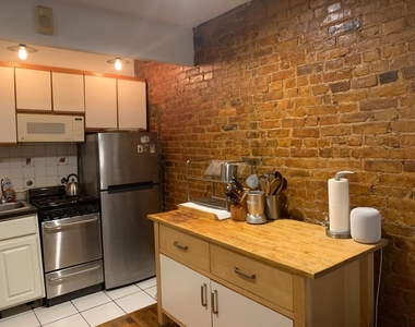 453 West 46th Street, New York, NY 10036 - Photo Thumbnail 8