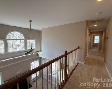 3993 Lake Shore Road S - Photo Thumbnail 21