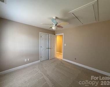 3993 Lake Shore Road S - Photo Thumbnail 36