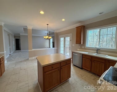 3993 Lake Shore Road S - Photo Thumbnail 14