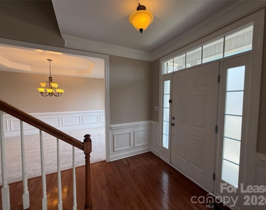 3993 Lake Shore Road S - Photo Thumbnail 4