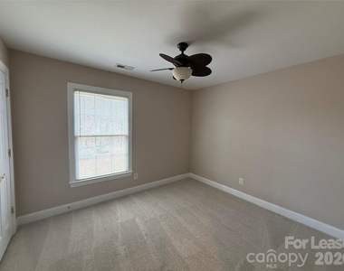 3993 Lake Shore Road S - Photo Thumbnail 34