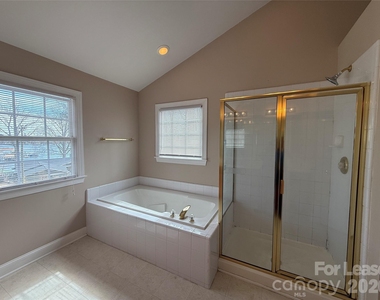 3993 Lake Shore Road S - Photo Thumbnail 26