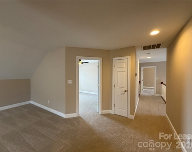 3993 Lake Shore Road S - Photo Thumbnail 27