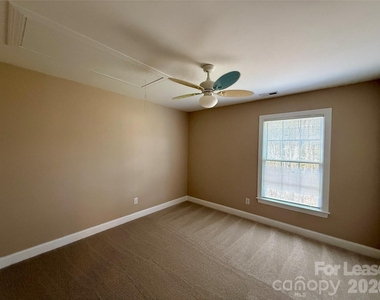 3993 Lake Shore Road S - Photo Thumbnail 37