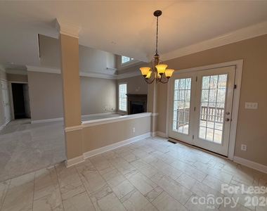 3993 Lake Shore Road S - Photo Thumbnail 10
