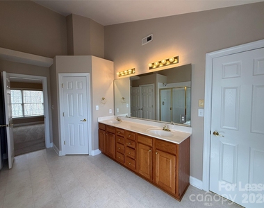 3993 Lake Shore Road S - Photo Thumbnail 24