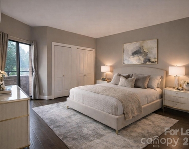 224 N Poplar Street - Photo Thumbnail 3