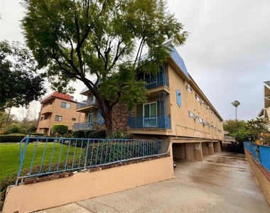 703 E California Boulevard - Photo Thumbnail 1