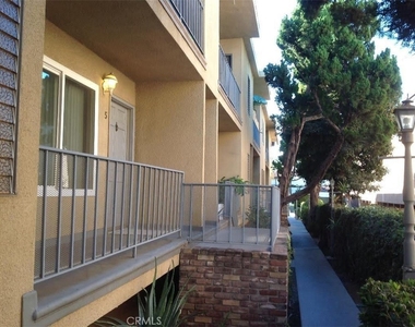 703 E California Boulevard - Photo Thumbnail 9
